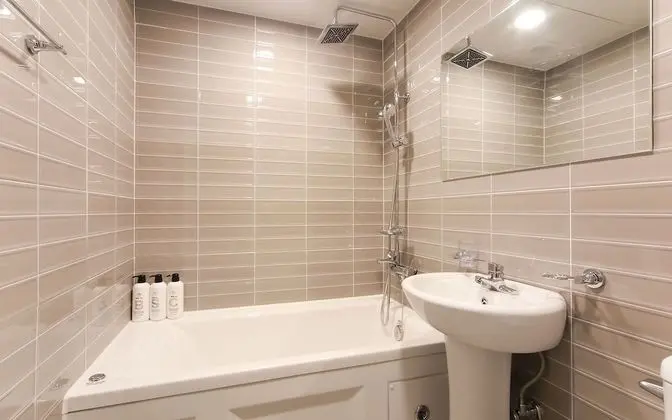 Oda (Deluxe Double (Free Netflix + PC + La)