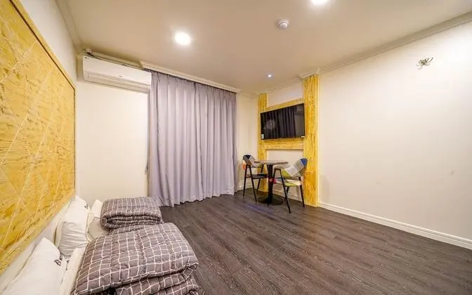 Oda (Premium Ondol (Free to watch Netflix))