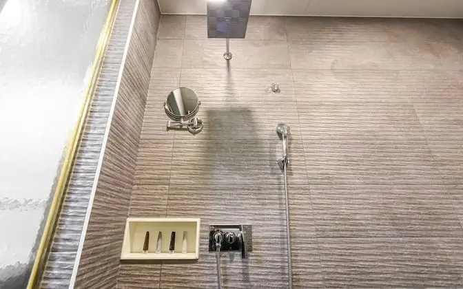 Oda (Deluxe Double (Spa + Foot Massager + )