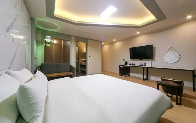 Oda (Deluxe Double (Spa + Foot Massager + )