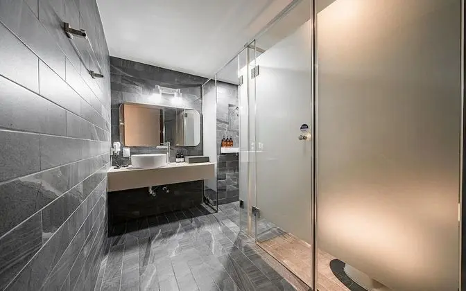 Oda (Standard (Netflix viewing + PC))