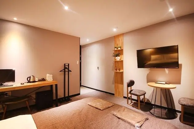 Oda (Standard (Netflix viewing + PC))