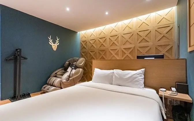 Oda (VIP * massage chair*(Netflix viewable)