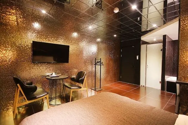 Oda (VIP * massage chair*(Netflix viewable)