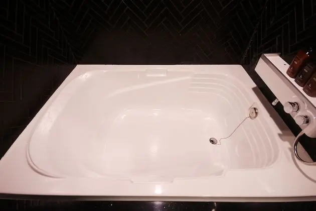 Oda (VIP * massage chair*(Netflix viewable)