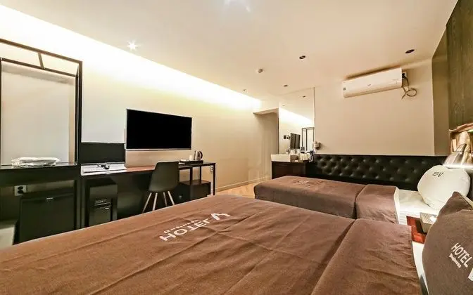 Oda (Twin (Office PC< Double + Single Bed))