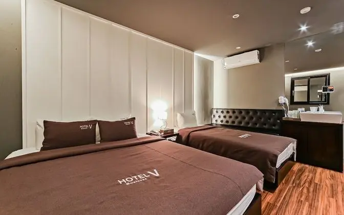 Oda (Twin (Office PC< Double + Single Bed))