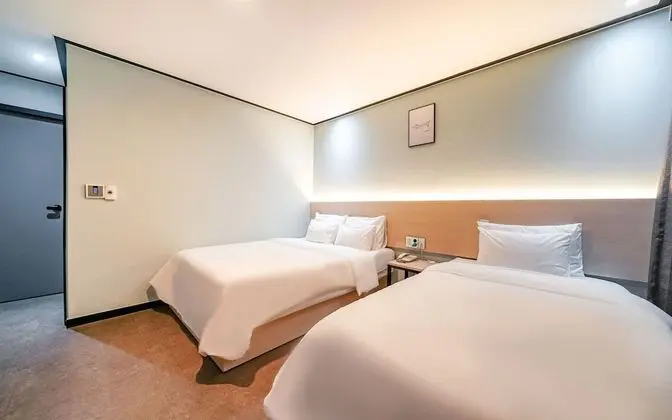 Oda (Twin (Netflix available))