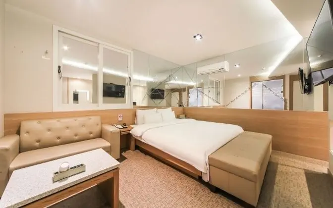 Oda (City Double (contact the front desk w)