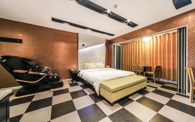 Oda (Park Double (Terrace Massage Chair))