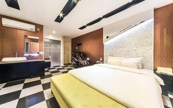 Oda (Park Double (Terrace Massage Chair))