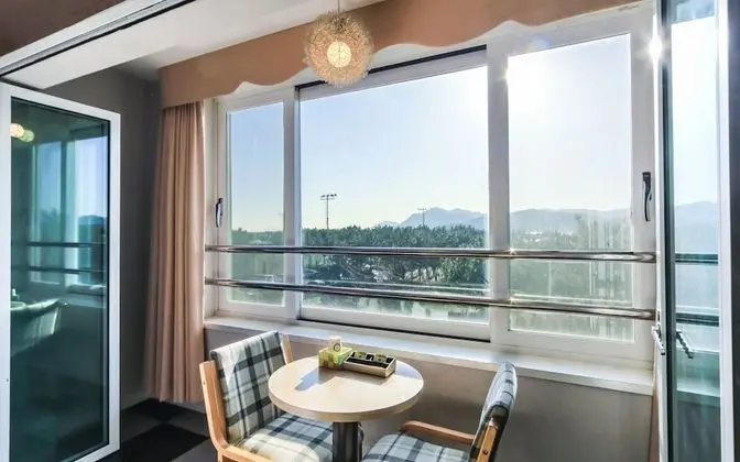 Oda (Park Double (Terrace Massage Chair))