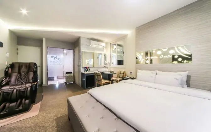 Oda (Park Double (Tongglass Massage Chair))