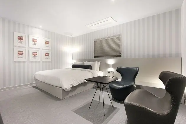 Oda (Deluxe Double (Disney Netflix free Yo)