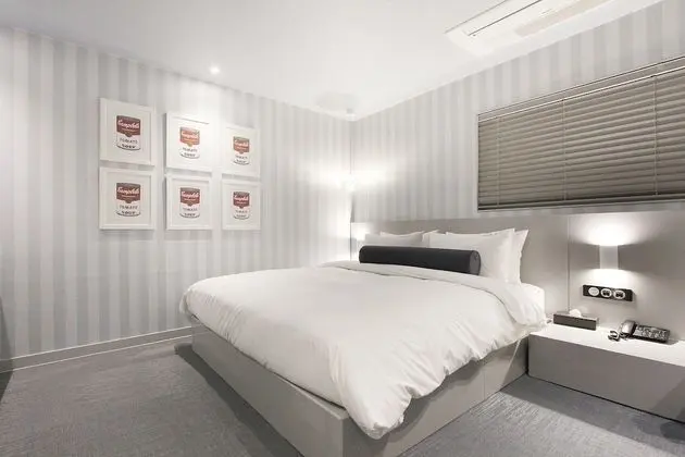 Oda (Deluxe Double (Disney Netflix free Yo)