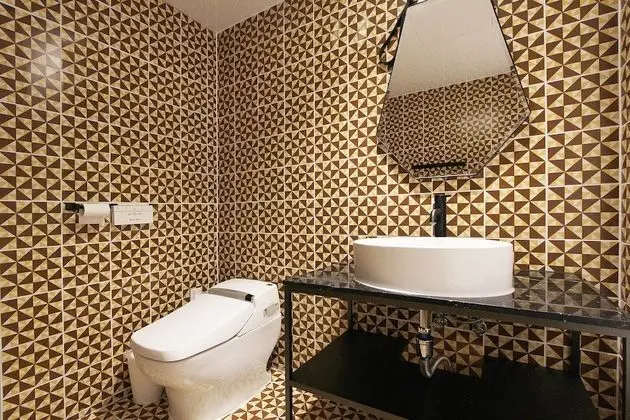 Oda (Deluxe Double (Disney Netflix free Yo)