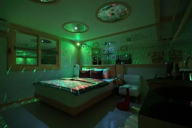 Oda (Special Room (Netflix Available Gamin)