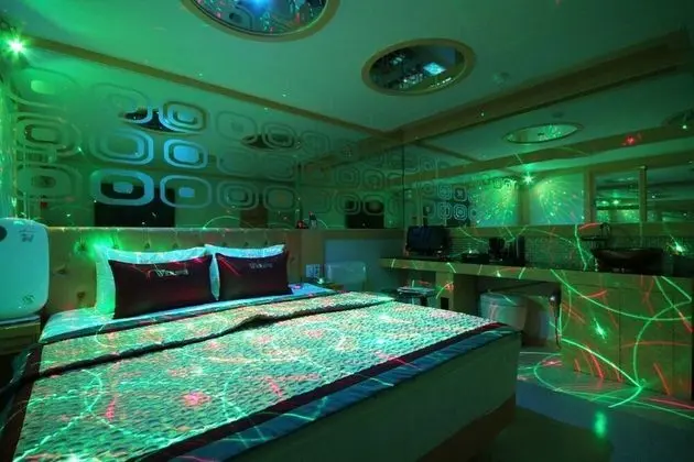 Oda (Special Room (Netflix Available Gamin)