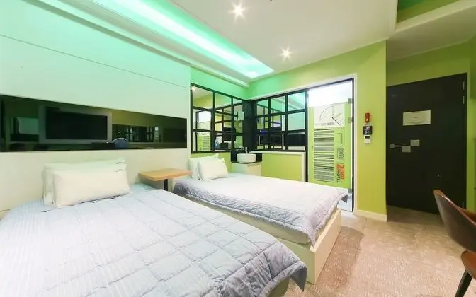 Oda (General Twin (You can watch Netflix &)