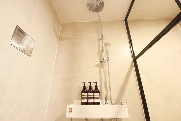 Oda (Premium (free Netflix available))