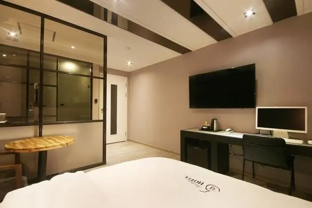 Oda (Premium (free Netflix available))