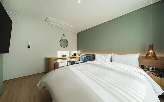 Oda (Standard Double (TV Breakfast Netflix)