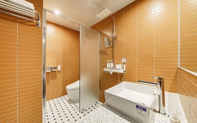 Oda (Standard Double (TV Breakfast Netflix)