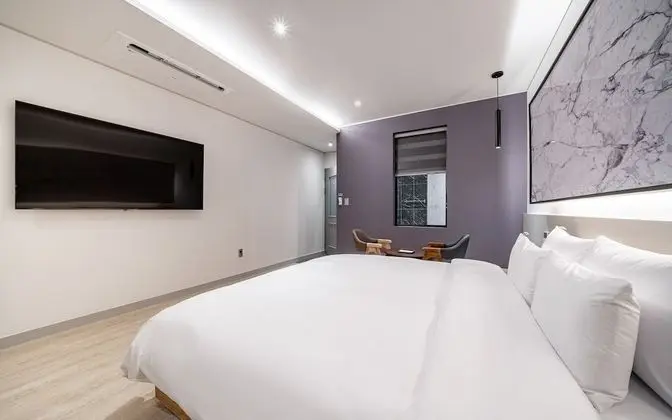 Oda (Superior Deluxe (Netflix Available Fr)