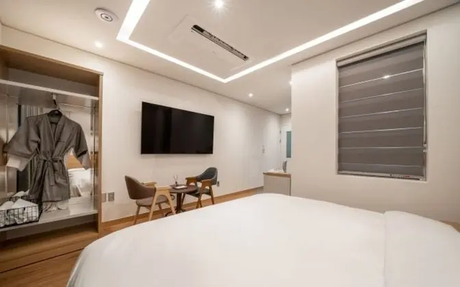 Oda (Superior Deluxe (Netflix Available Fr)