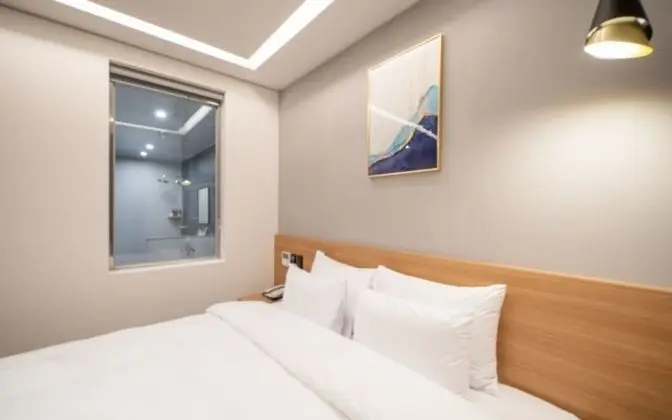 Oda (Superior Deluxe (Netflix Available Fr)