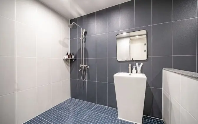 Oda (Superior Deluxe (Netflix Available Fr)