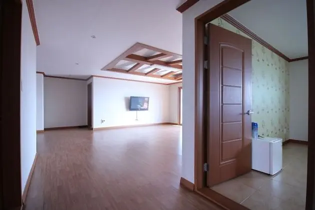 Oda (Suite Room - Condo (Call before Booki)