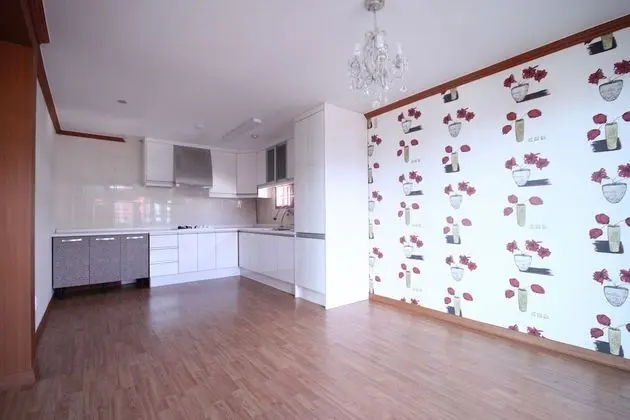 Oda (Suite Room - Condo (Call before Booki)