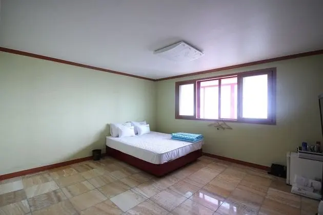 Oda (Suite Room - Condo (Call before Booki)