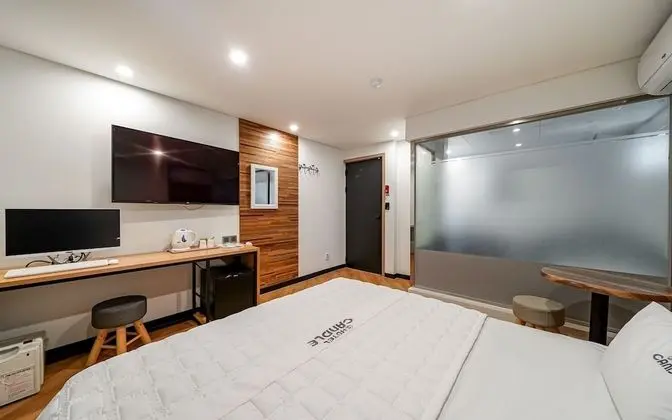 Oda (Standard (Netflix))