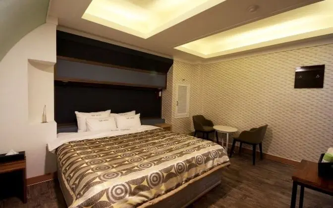 Oda (Deluxe(Free Netflix watching))