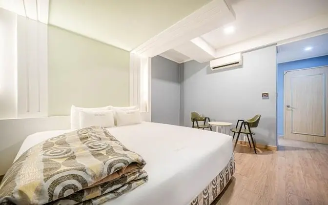 Oda (Deluxe(Free Netflix watching))