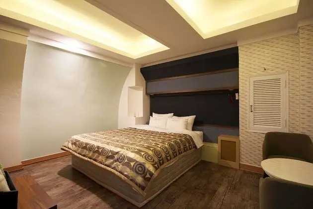 Oda (Deluxe(Free Netflix watching))