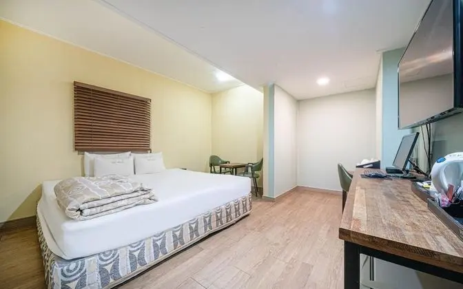 Oda (Standard (Free Netflix watching))