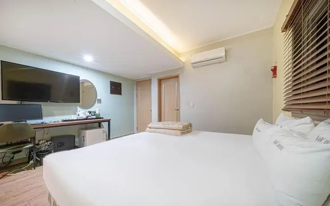 Oda (Standard (Free Netflix watching))