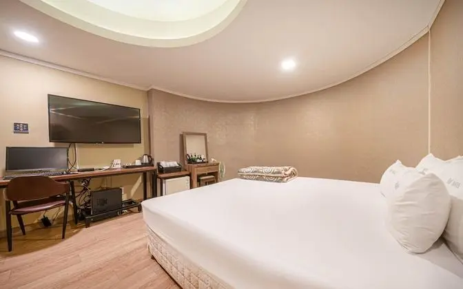 Oda (Standard (Free Netflix watching))