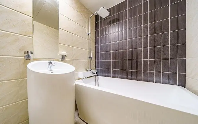 Oda (Semi-private room (free watching Netf)