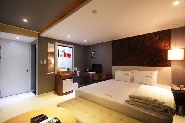 Oda (Semi-private room (free watching Netf)