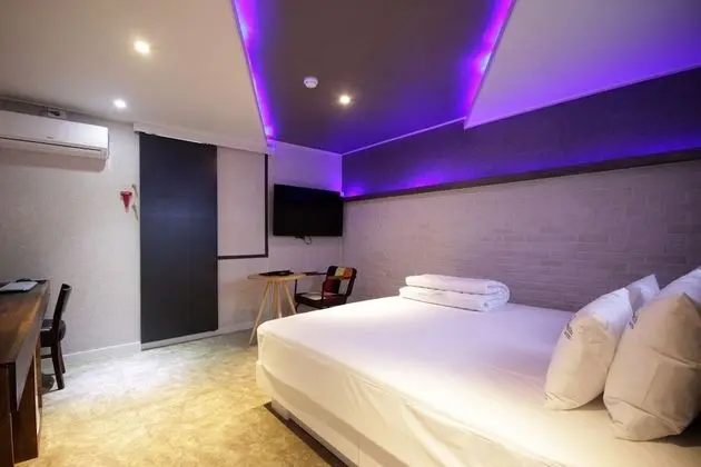 Oda (Semi-private room (free watching Netf)