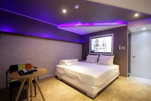 Oda (Semi-private room (free watching Netf)