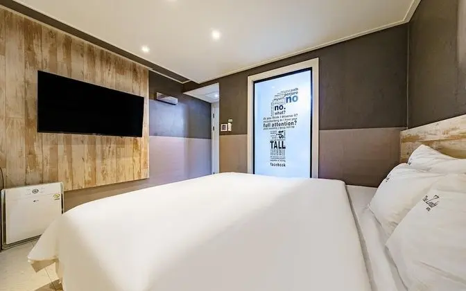 Oda (Standard room (free watching Netflix )