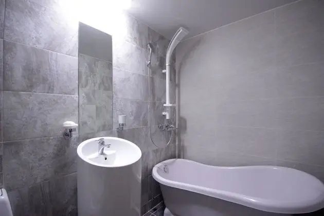 Oda (Standard room (free watching Netflix )