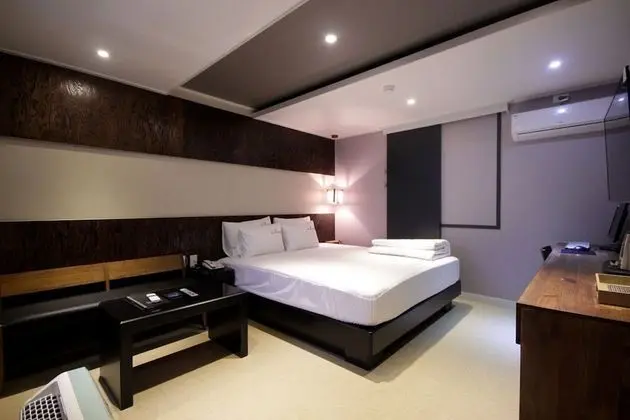 Oda (Standard room (free watching Netflix )