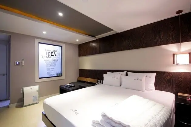 Oda (Standard room (free watching Netflix )