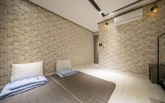 Oda (Korean room (free Netflix viewing))